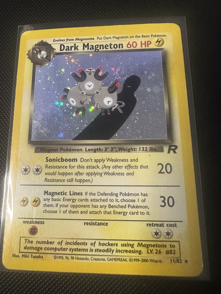 Dark Magneton Unlimited Holofoil MP Team Rocket English 11 |ab70cd5c-1950-4177-af82-fe130304a933
